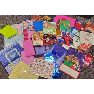 Gift bag lot 